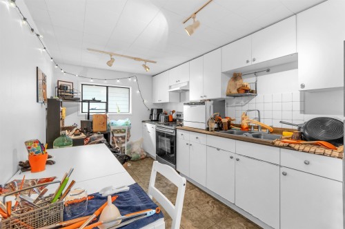 2223 8Th Avenue E, Vancouver, BC 