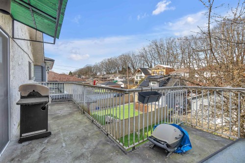 2223 8Th Avenue E, Vancouver, BC 