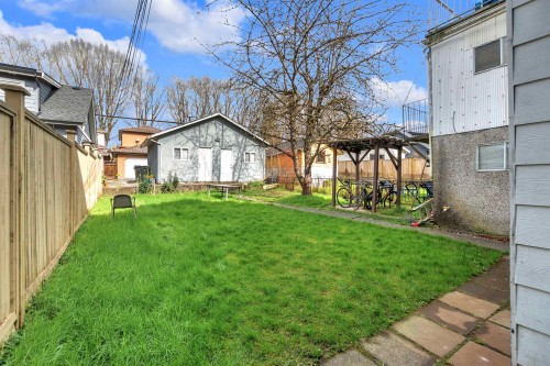 2223 8Th Avenue E, Vancouver, BC 