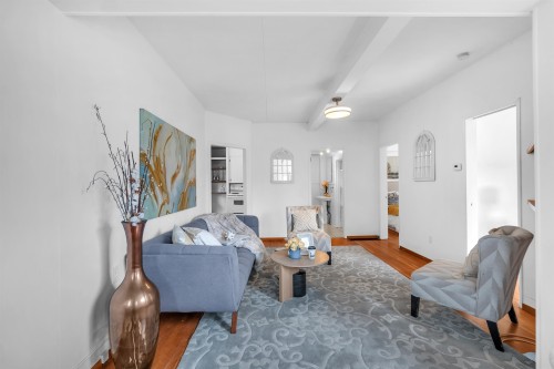 2223 8Th Avenue E, Vancouver, BC 