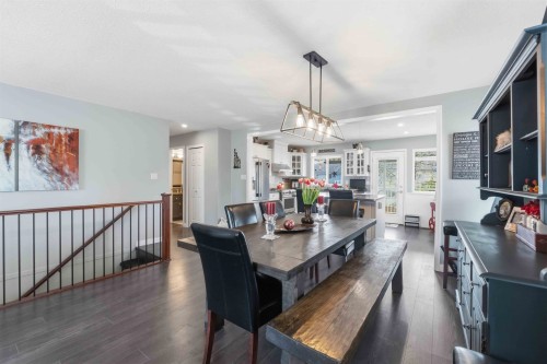 20402 Walnut Crescent, Maple Ridge, BC 