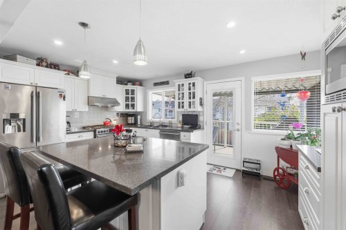 20402 Walnut Crescent, Maple Ridge, BC 