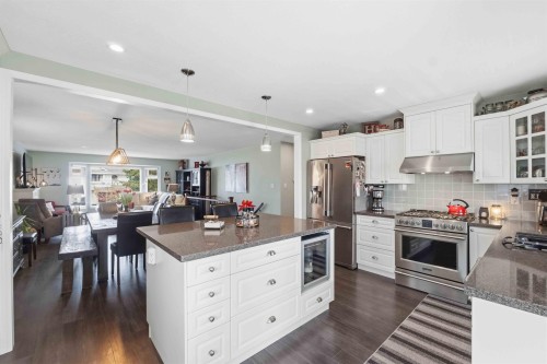 20402 Walnut Crescent, Maple Ridge, BC 