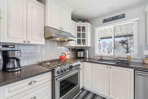 20402 Walnut Crescent, Maple Ridge, BC 