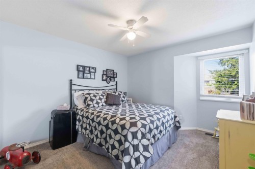 20402 Walnut Crescent, Maple Ridge, BC 