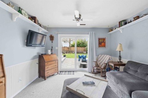 20402 Walnut Crescent, Maple Ridge, BC 