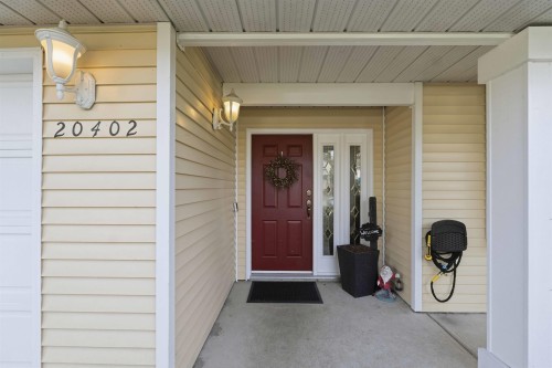 20402 Walnut Crescent, Maple Ridge, BC 
