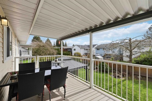 20402 Walnut Crescent, Maple Ridge, BC 