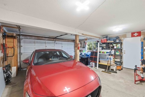 20402 Walnut Crescent, Maple Ridge, BC 