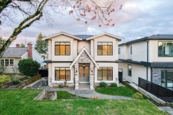 824 Chestnut Street New Westminster, BC V3L 4N2