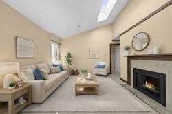 403-1340 Duchess Avenue  West Vancouver, BC V7T 1H6