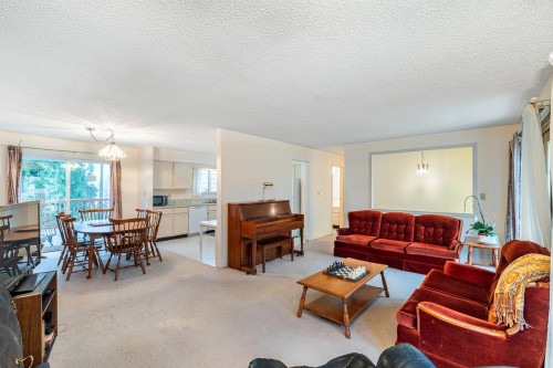 1632 Como Lake Avenue, Coquitlam, BC 