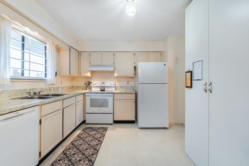 1632 Como Lake Avenue, Coquitlam, BC 