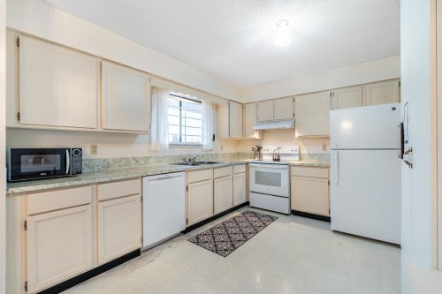 1632 Como Lake Avenue, Coquitlam, BC 