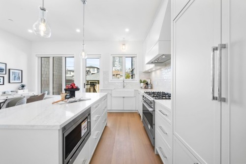 529 61St Avenue W, Vancouver, BC 