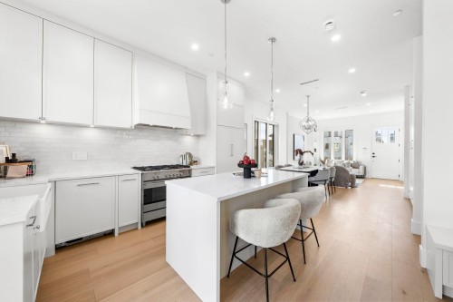 529 61St Avenue W, Vancouver, BC 