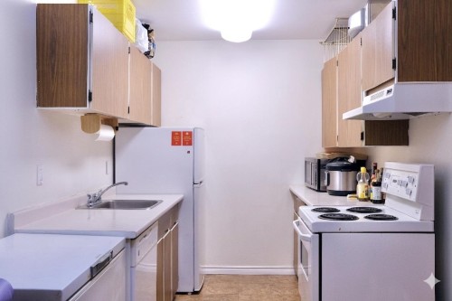 303-7260 Lindsay Road  Richmond, BC V7C 3M6