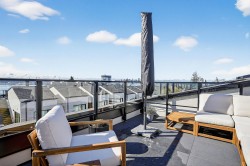 225-650 2nd Street E North Vancouver, BC V7L 1G8