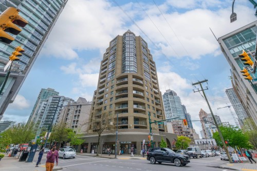 801-789 Drake Street  Vancouver, BC V6Z 2N7
