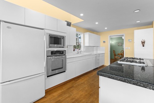 4367 15Th Avenue W, Vancouver, BC 