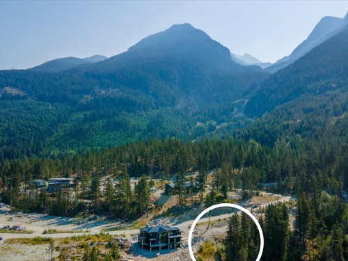 9329 Warbler Way, Whistler, BC 