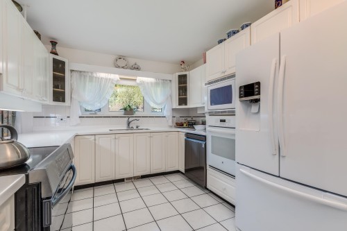 870 Farmleigh Road, West Vancouver, BC 