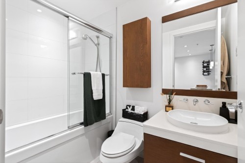 2538 Maple Street, Vancouver, BC 