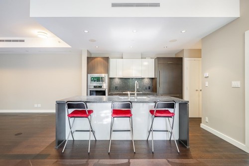101-988 Keith Road, West Vancouver, BC 