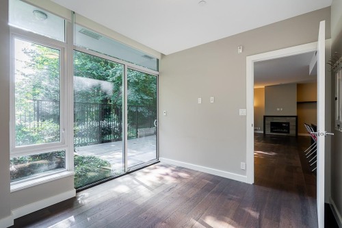 101-988 Keith Road, West Vancouver, BC 