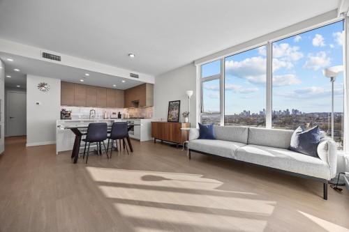 2202-2186 Gilmore Avenue  Burnaby, BC V5C 0N7