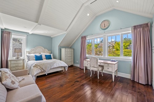 4042 34Th Avenue W, Vancouver, BC 