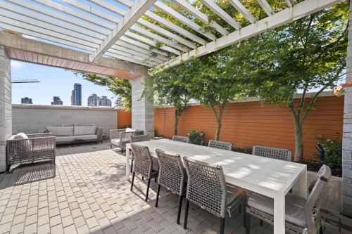 504-652 Whiting Way, Coquitlam, BC 