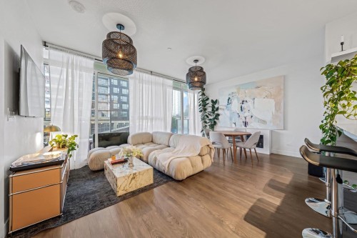 504-652 Whiting Way, Coquitlam, BC 