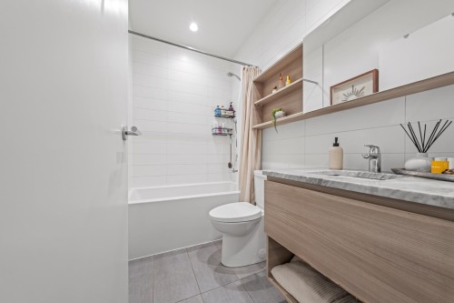 504-652 Whiting Way, Coquitlam, BC 