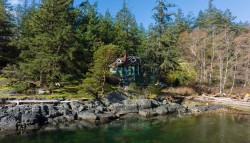 5066 Sherman Lane Halfmoon Bay, BC V0N 1Y2