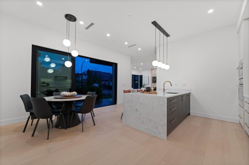 1605 21St Avenue E, Vancouver, BC 