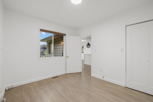 2641 5Th Avenue E, Vancouver, BC 