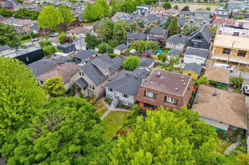 2641 5Th Avenue E, Vancouver, BC 