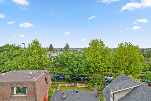 2641 5Th Avenue E, Vancouver, BC 