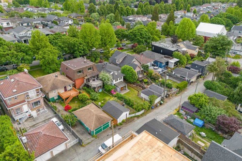 2641 5Th Avenue E, Vancouver, BC 