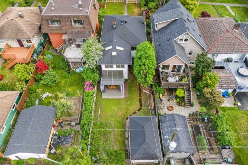 2641 5Th Avenue E, Vancouver, BC 