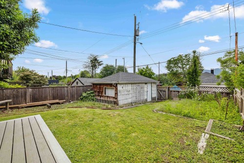 2641 5Th Avenue E, Vancouver, BC 