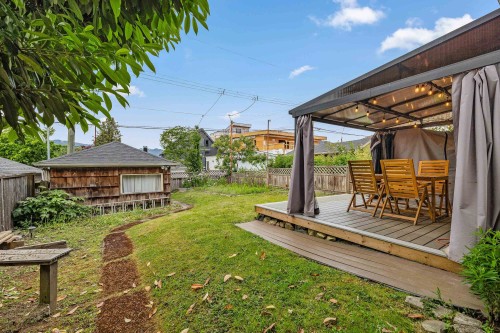 2641 5Th Avenue E, Vancouver, BC 