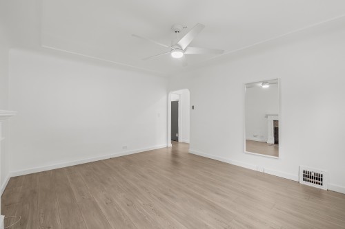 2641 5Th Avenue E, Vancouver, BC 