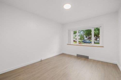 2641 5Th Avenue E, Vancouver, BC 