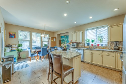 123 Maple Drive, Port Moody, BC 