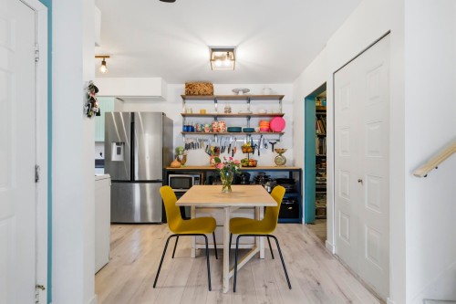 988 Howie Avenue, Coquitlam, BC 