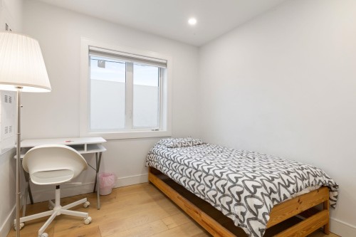 2885 Georgia Street E, Vancouver, BC 