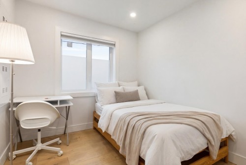 2885 Georgia Street E, Vancouver, BC 