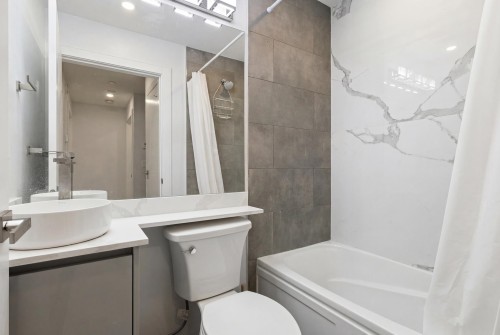 2885 Georgia Street E, Vancouver, BC 